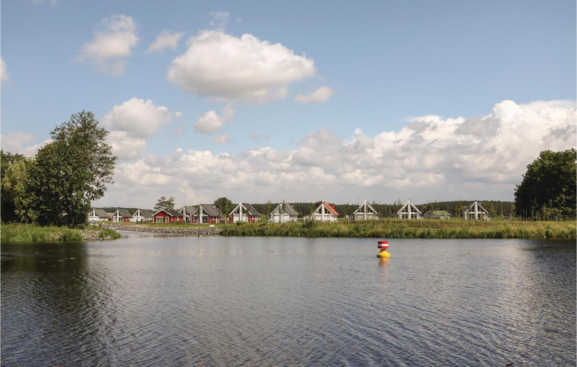 Stunning home in Zerpenschleuse with 2 Bedrooms&WiFi Buitenkant foto